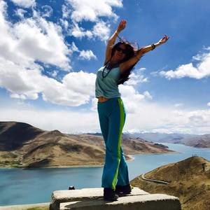 Meet your Posher, Alexandra